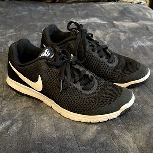 Nike flex shoes